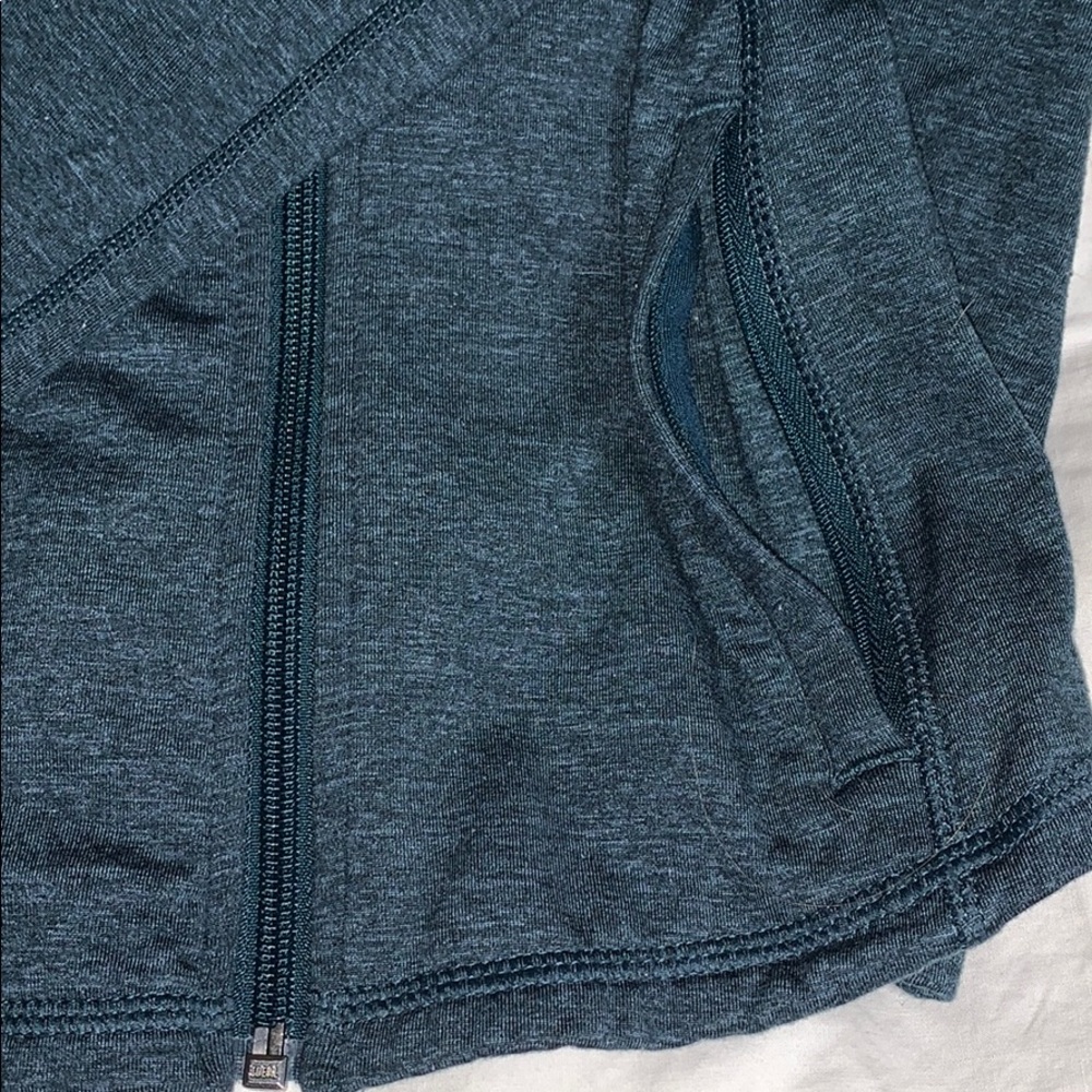 //zip up// - Picture 4 of 7
